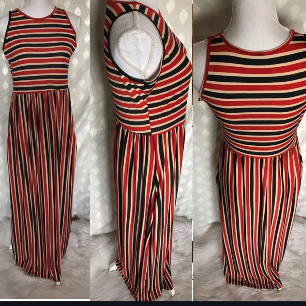 Striped sleeveless maxi dress